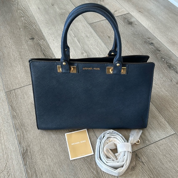 Michael Kors Bag - Picture 1 of 5
